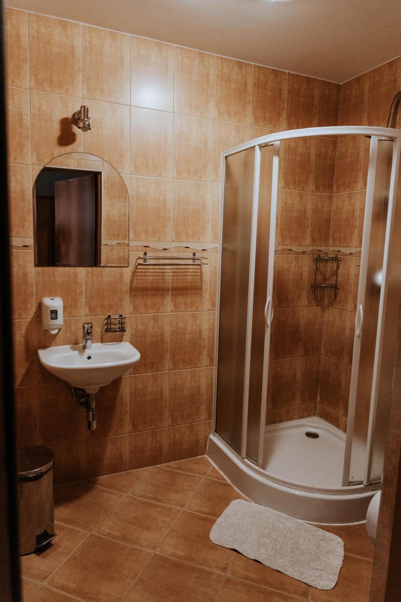 Osrodek Wypoczynkowy Wratislavia Hotel Radzyn Bagian luar foto
